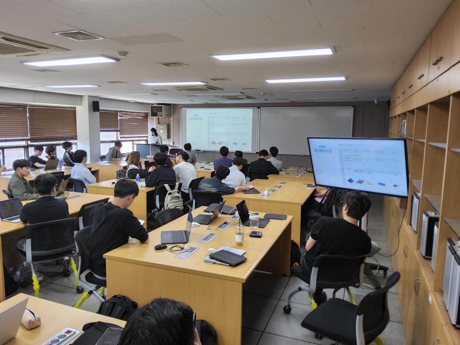 [정통] 2026년도 졸업설계 중간발표 목록이미지